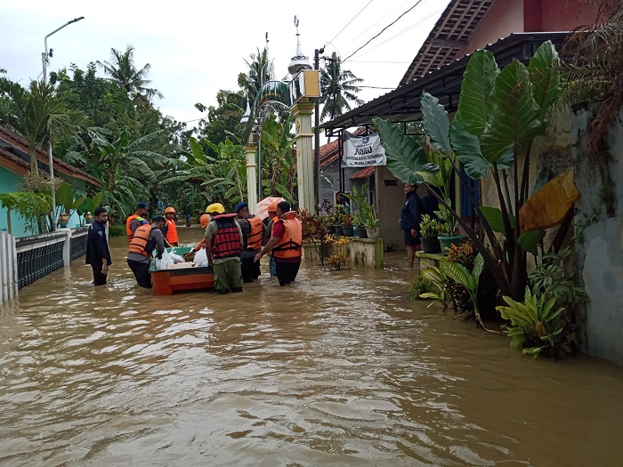 620 Warga Mengungsi saat Banjir di Banyumas