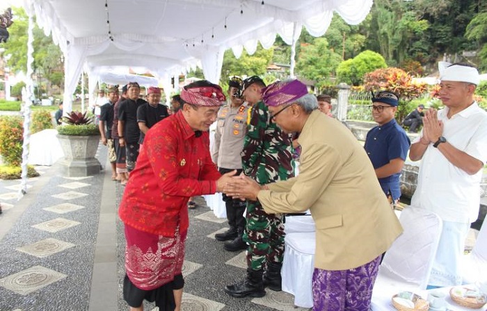 Bupati Gede Dana Buka Festival Tirta Gangga 2024, Media Hiburan dan Promosikan Obyek Wisata