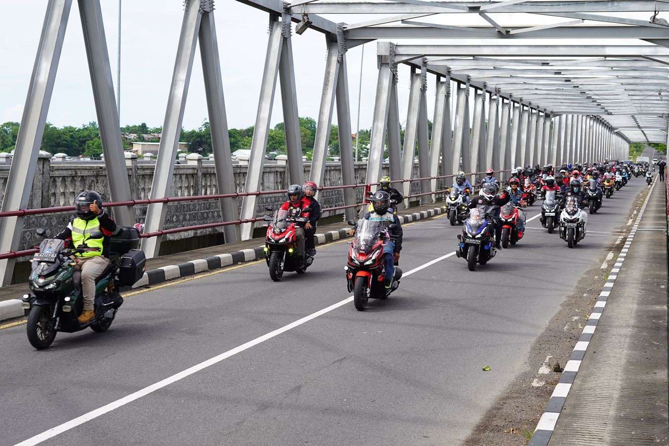 Touring dan Aksi Sosial Warnai Jambore Daerah 1 Honda ADV Indonesia Wilayah Bali Nusra