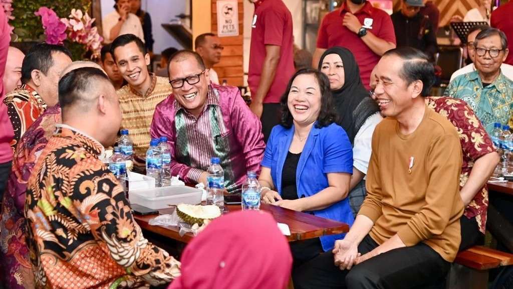 Santap Durian Bereng Pemred, Presiden Jokowi Ingin Media Jaga Kualitas dan Tumbuh Berkelanjutan