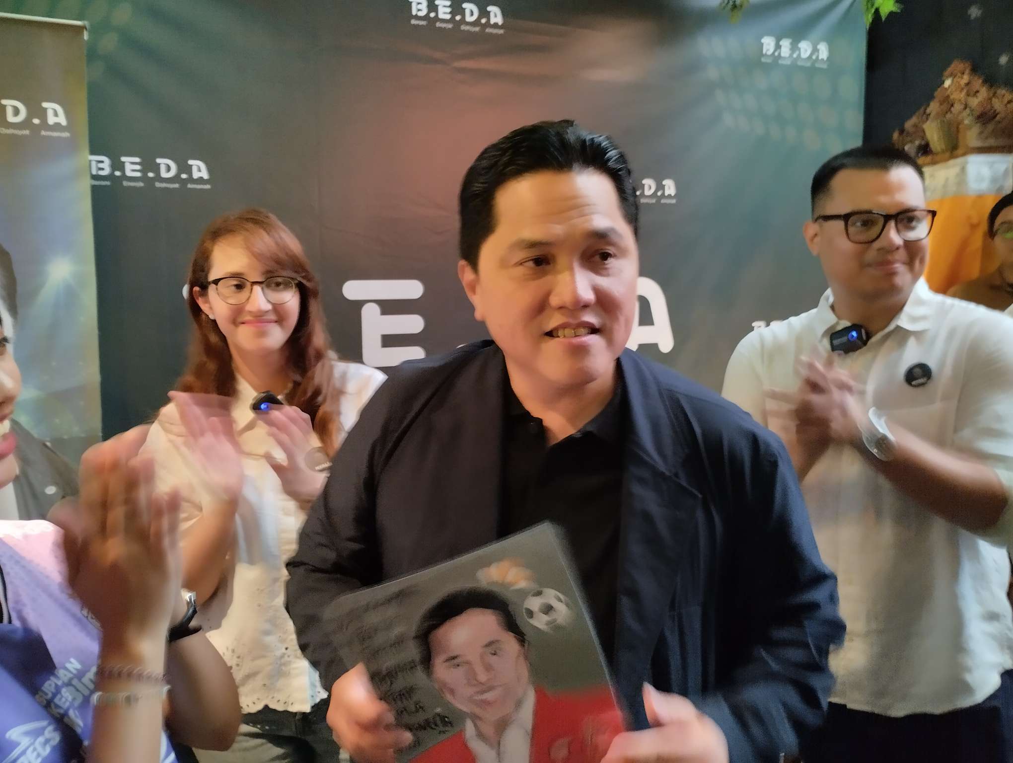 Ingatkan Supporter, Erick Thohir: Sepak Bola Jangan Memecah Kita