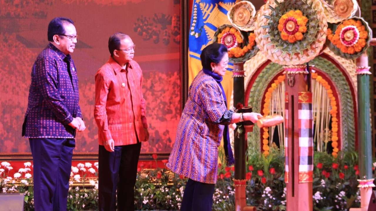 Di Hadapan Megawati, Gubernur Koster Paparkan Haluan Pembangunan Bali Masa Kini