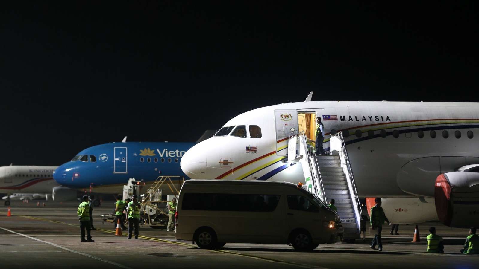 Bandara Ngurah Rai Layani Penempatan 9 Pesawat Delegasi KTT ASEAN