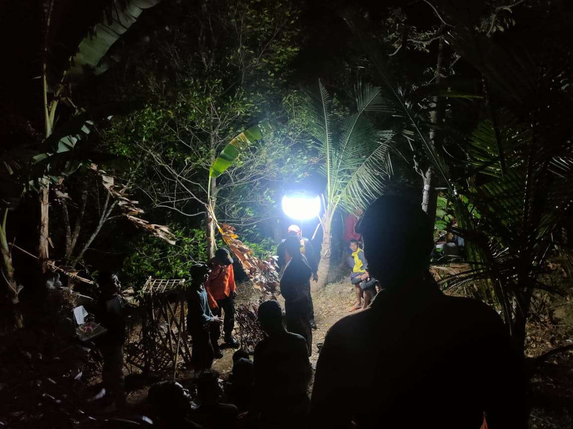 Tim SAR Evakuasi Pemetik Buah Kakao dalam Kondisi Lemas di Buleleng