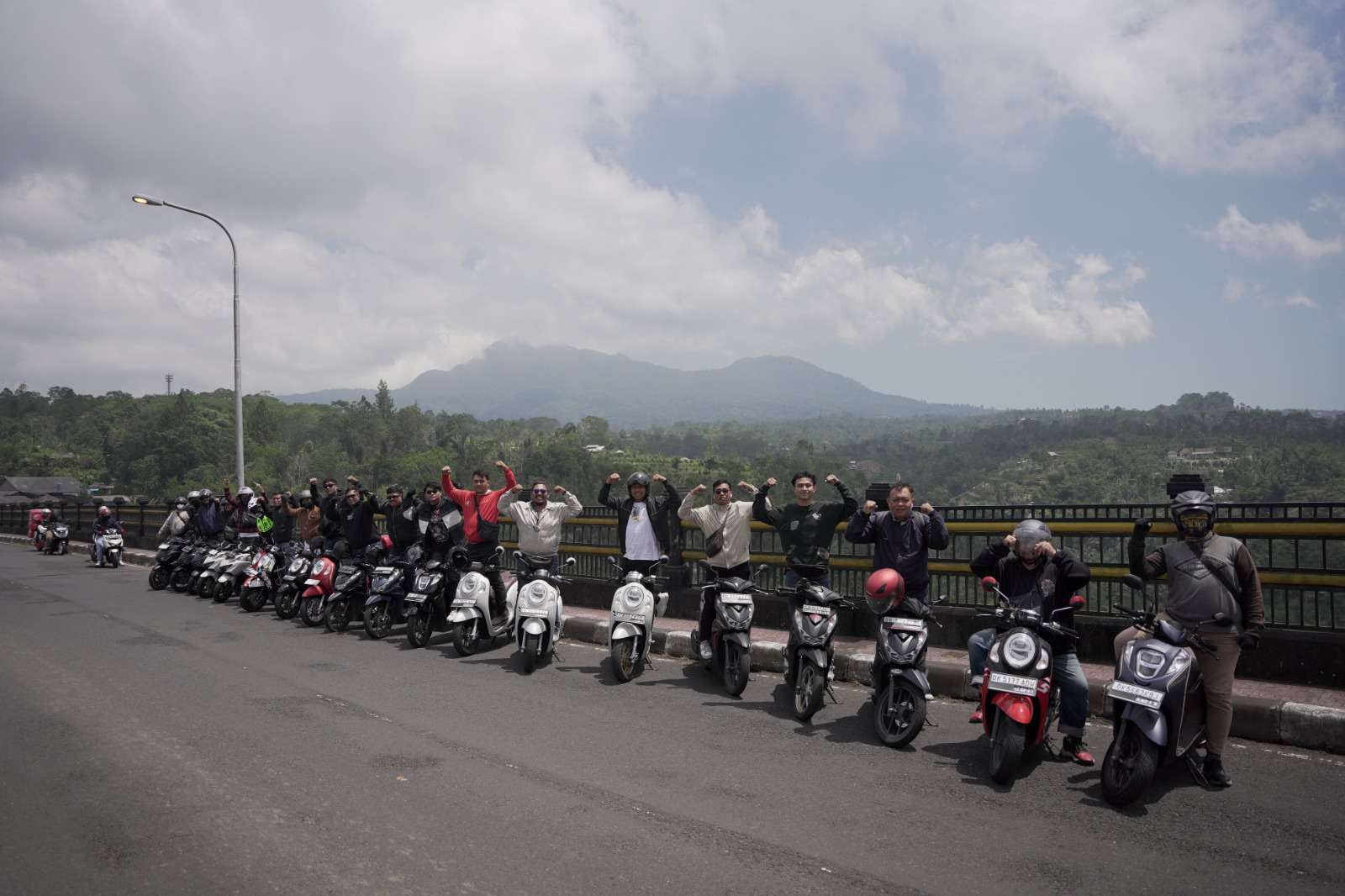 CSR Honda untuk Bali, Konsumen Loyal Ikuti Touring dan Kunjungi Tempat Ibadah sebagai Bentuk Kerukunan