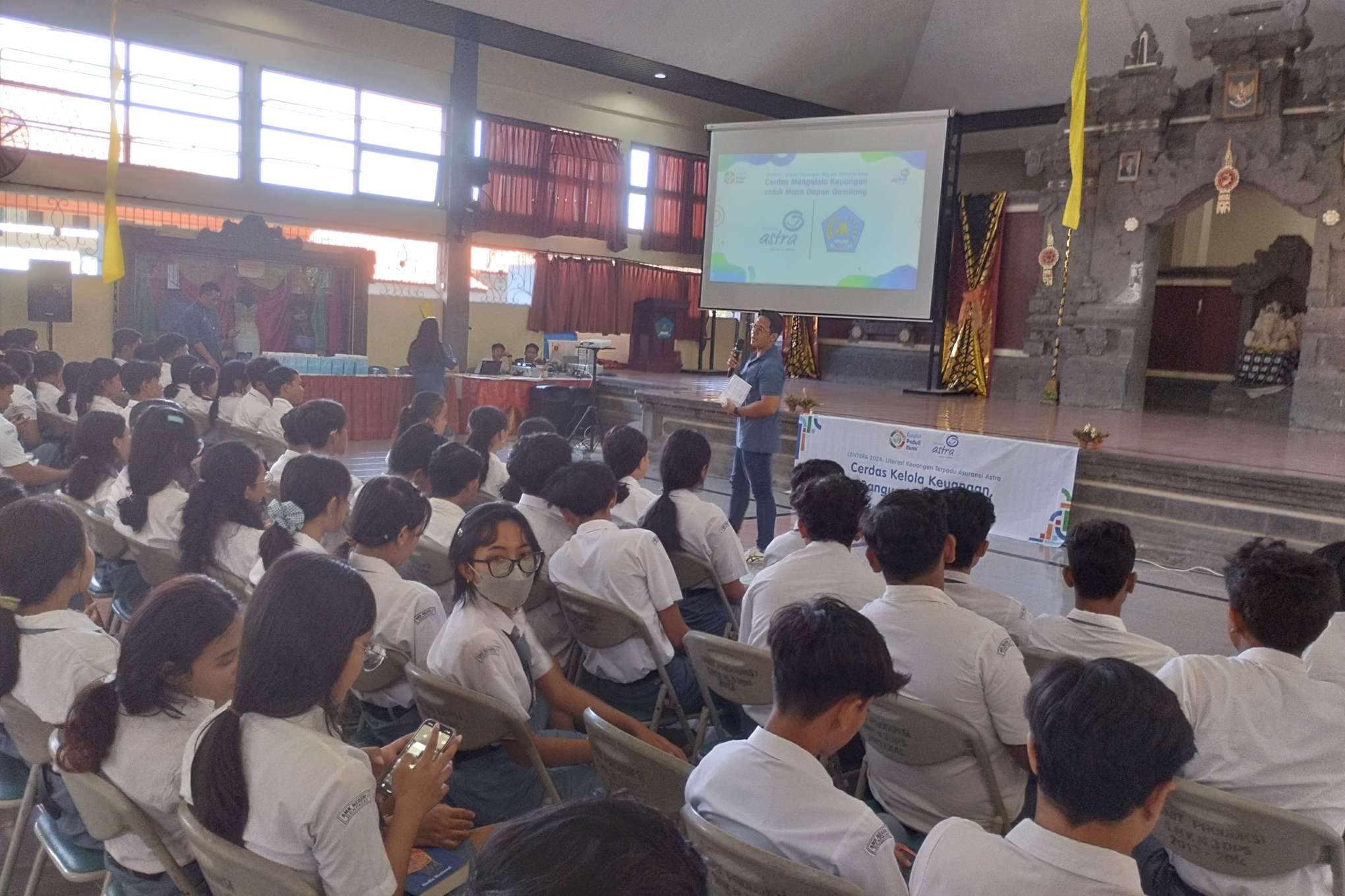 Lentera 2024 di SMKN 3 Denpasar Edukasi Pentingnya Pengelolaan Keuangan Sejak Dini