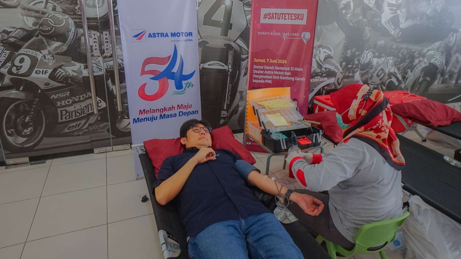 Aksi Donor Darah Serempak #SatuTetesku di HUT ke-54 Tahun Astra Motor