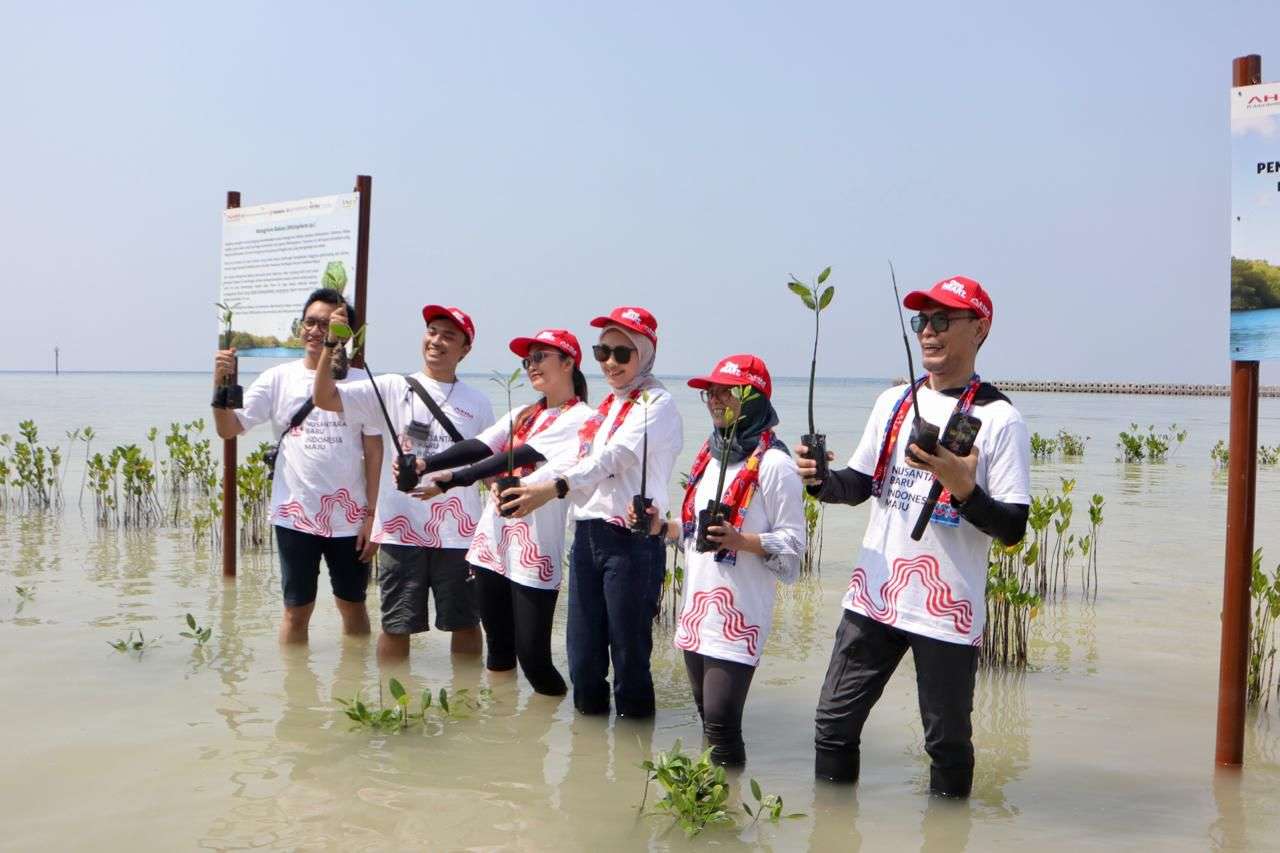 Mitigasi Perubahan Iklim, AHM Tanam Ribuan Pohon Perkuat Upaya Penyerapan Karbon