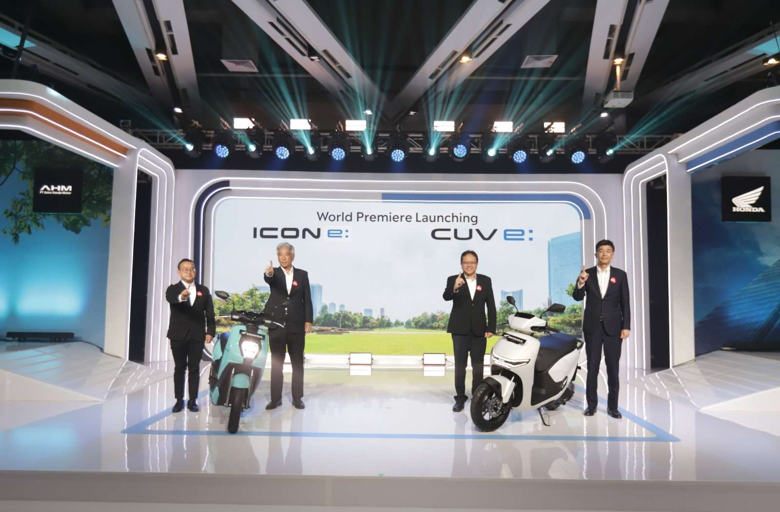 AHM Luncurkan Kendaraan Ramah Lingkungan Honda ICON e: dan CUV e: