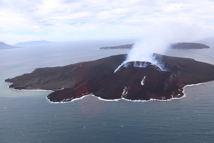 BNPB Minta Masyarakat Stop Aktivitas di Wilayah KRB 3 Gunung Anak Krakatau