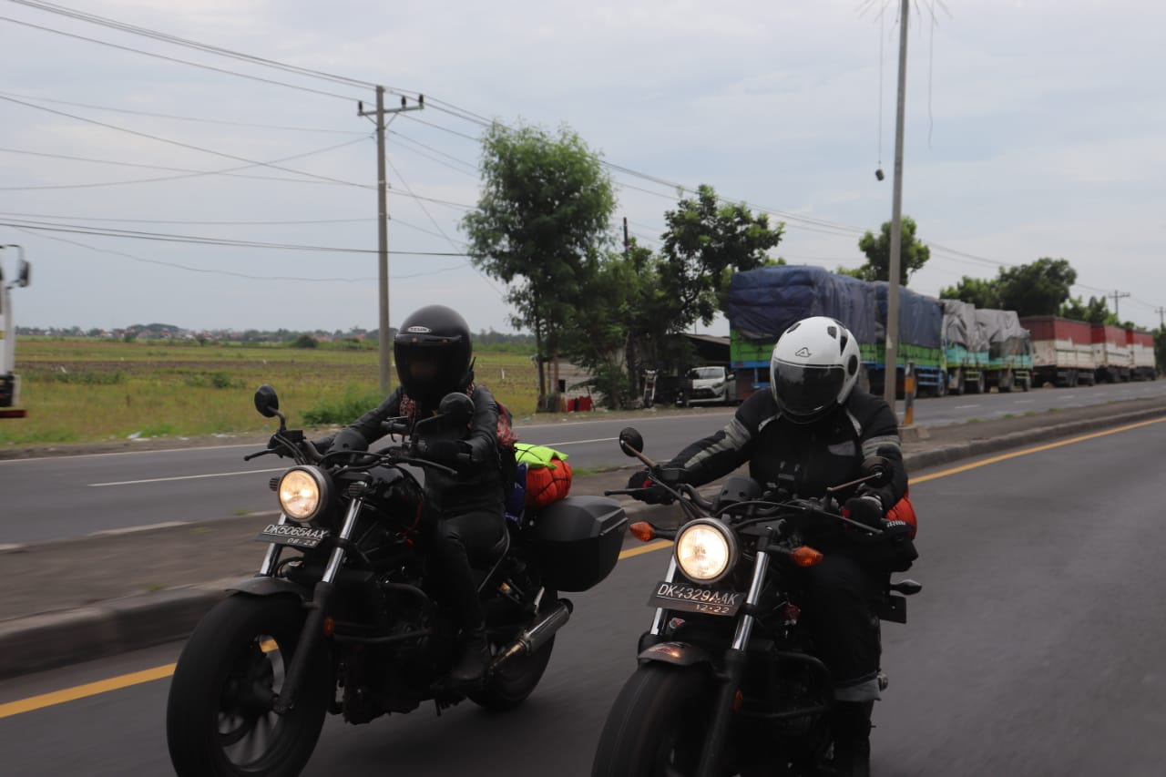 Tempuh 3000 Kilometer dengan Honda Rebel, Dua Ladies Bikers Bali Jelajahi Pulau Jawa