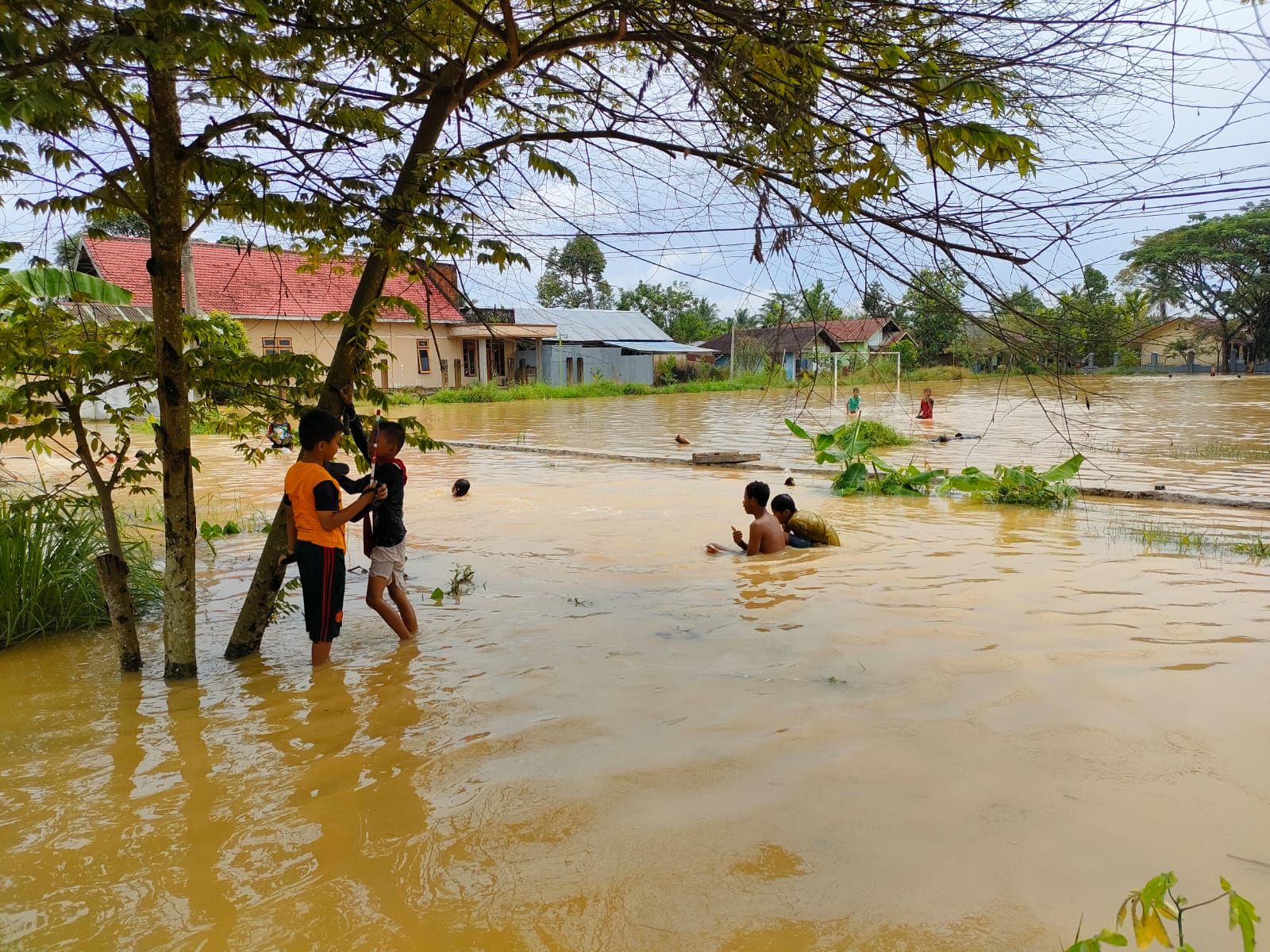 BMKG Imbau Masyarakat Waspada, Libur Akhir Tahun Baru Dibayangi Cuaca Ekstrem