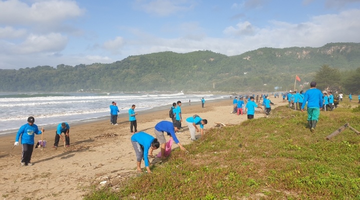 Bulan Cinta Laut, KKP Kumpulkan 1,4 Ton Sampah di Pacitan