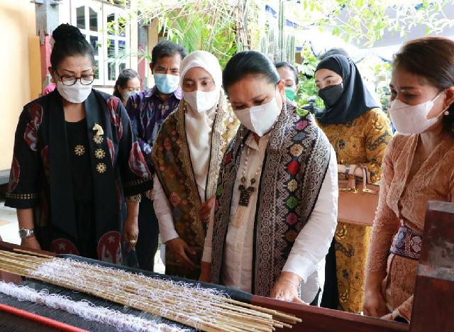 Tenun Tradisional Dijiplak, Dekranas Dukung Bali Layangkan Protes Keras