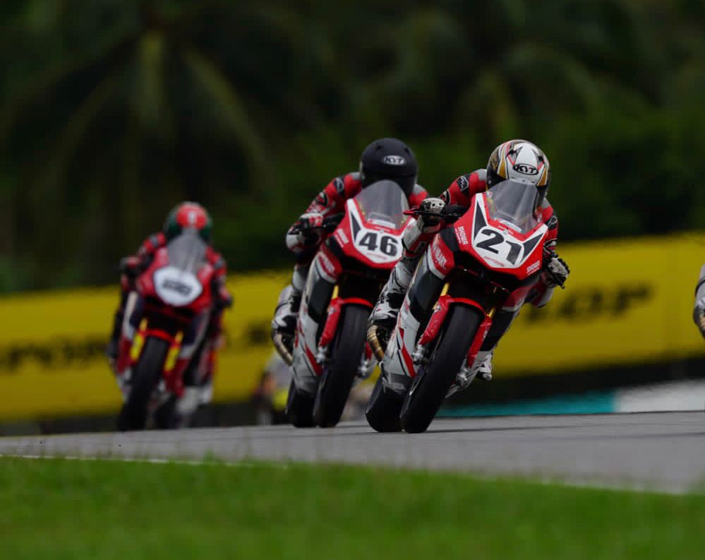 Pebalap Astra Honda Mendominasi, Lagu Indonesia Raya Berkumandang di ARRC Sepang