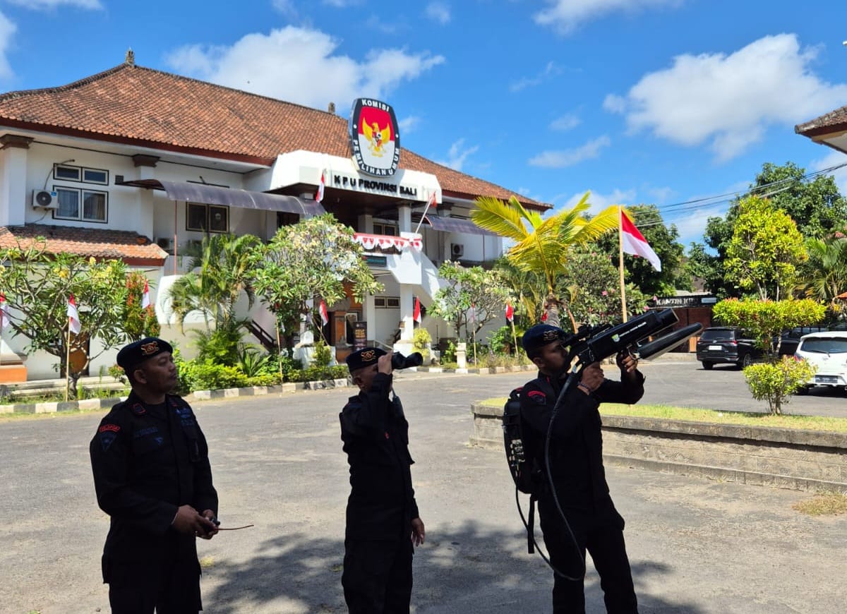 Amankan Tahap Pendaftaran Calon Kepala Daerah, Polda Bali Siagakan Pasukan Anti Drone di KPU