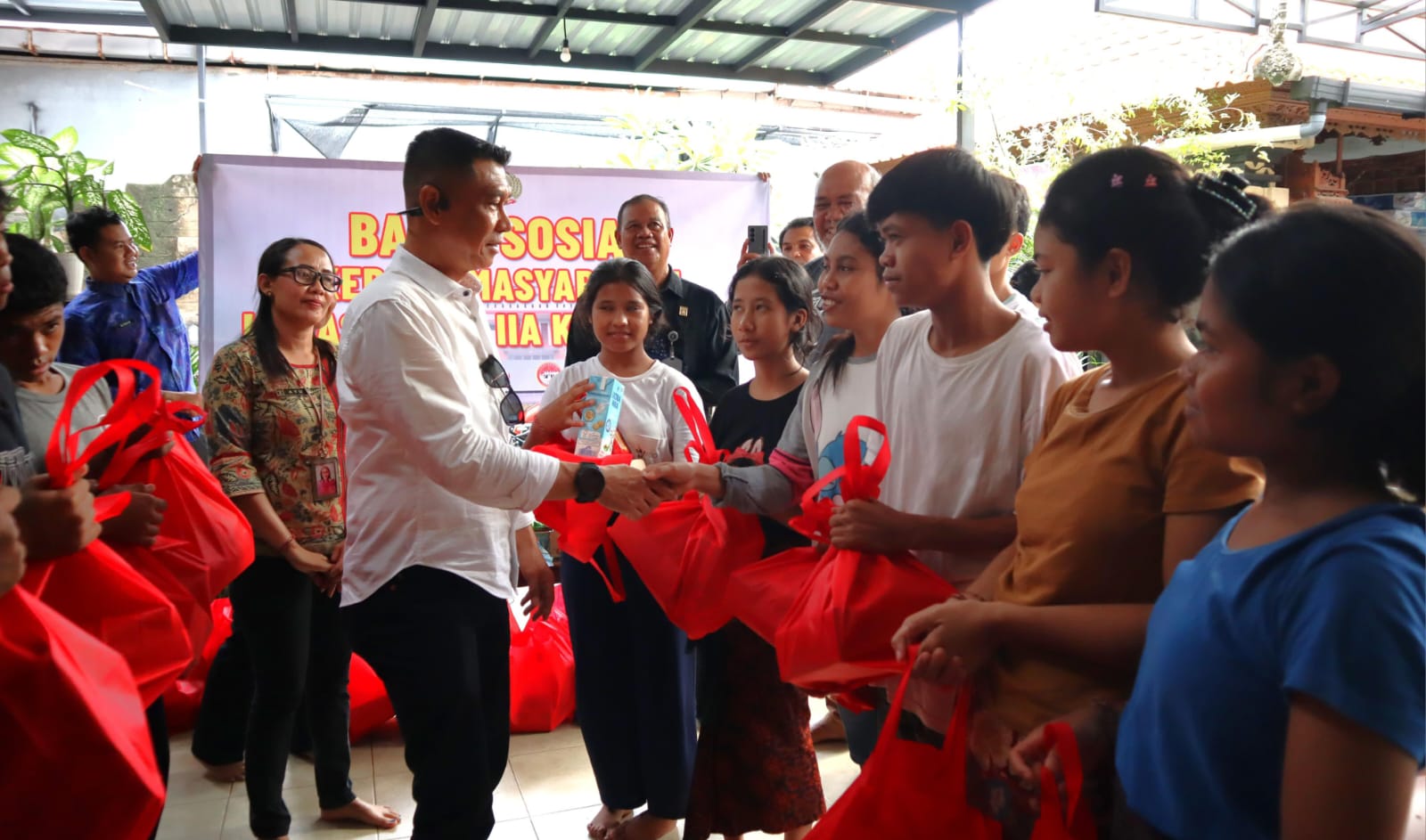 Lapas Kerobokan Laksanakan Bakti Sosial di Panti Asuhan