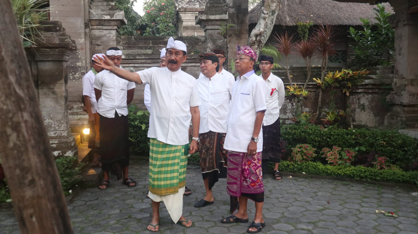 Wayan Koster dan Agung Gde Agung Berdiskusi di Puri Ageng Mengwi, Disambut Hangat Keluarga, Bahas Bali Terkini