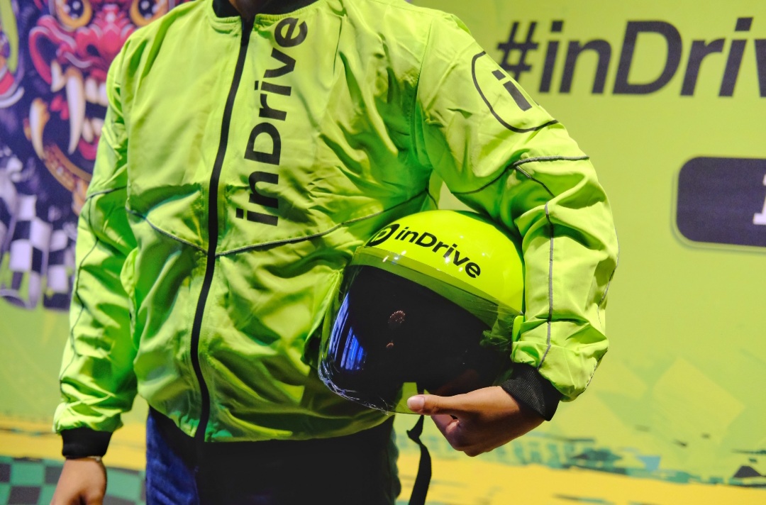 inDrive Luncurkan Jaket dan Helm Terbaru Sambil Lakukan Kampanye