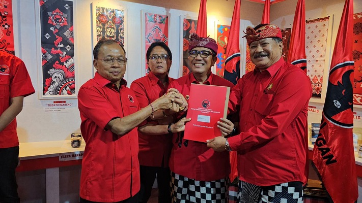 PDIP Tabanan Munculkan Pasangan SANDI di Pilkada 2024, Kerahkan Ribuan Kader saat Daftarkan ke KPU