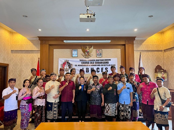 Kanwil Kemenkumham Bali Gandeng OBH CES Gelar Penyuluhan Hukum di Desa Buduk Badung