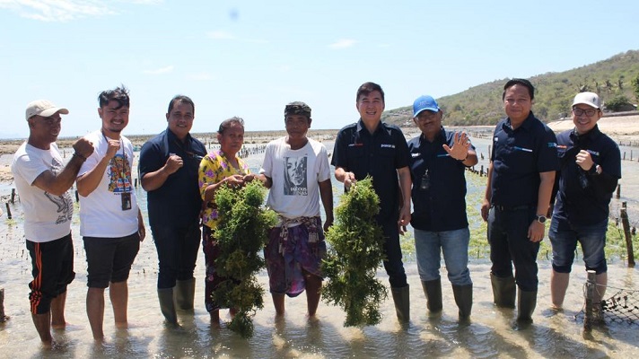 Majukan UMKM, BRI Regional Office Denpasar Salurkan Bantuan kepada Klaster Usaha Rumput Laut Nusa Penida