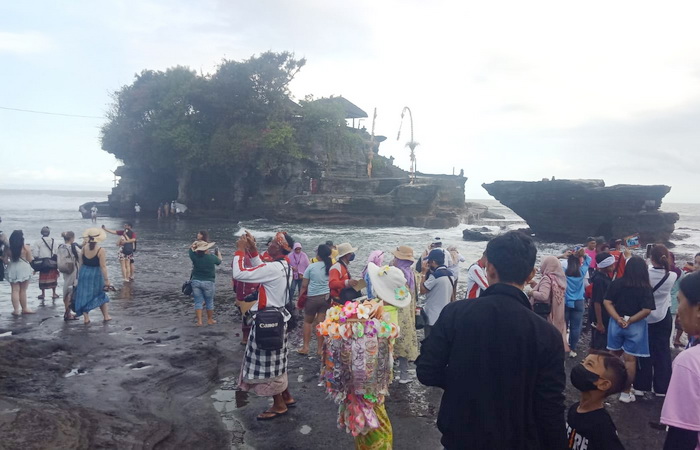 Semester I Tahun Ini, Tanah Lot Dikunjungi 475.257 Orang Wisatawan