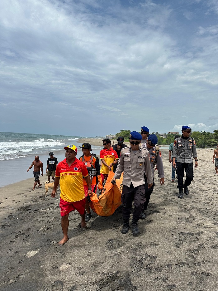 Pemuda Jawa Timur Tenggelam di Pantai Canggu Bali Dievakuasi Tim SAR