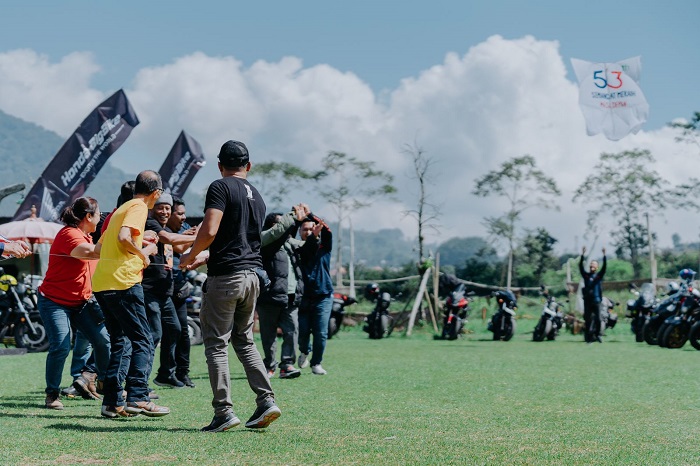 Puluhan Konsumen Honda Big Bike Gelar Touring Kebersamaan Rayakan HUT Astra Motor ke-53 Tahun