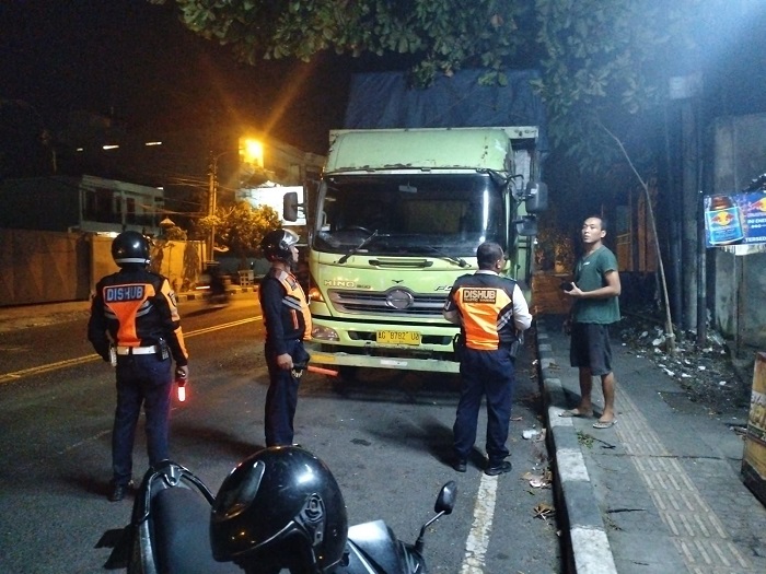 Dishub Denpasar: Truk Besar Pakir di Jalan Cargo Ganggu Pengendara Lainnya