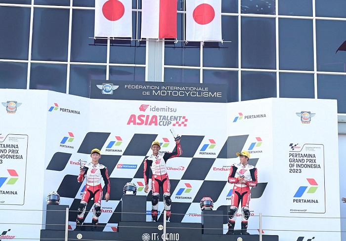 Veda dan tim pebalap astra honda sapu bersih podium IATC 2023 mandalika 2