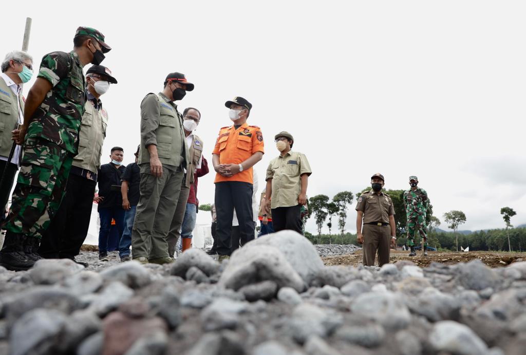 Kepala BNPB Dorong Percepatan Pembangunan Huntara dan Huntap Terdampak Gunung Api Semeru