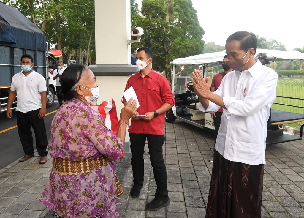 Sukacita Warga Tampaksiring  Saat Bertemu Presiden Jokowi