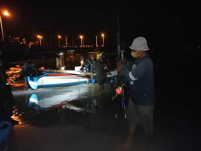 Mesin Jukung Mati, Enam Pemancing Terombang-ambing di Perairan Uluwatu