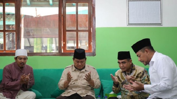 Dua Kiai Jawa Timur Doakan Prabowo Menuju Pilpres 2024