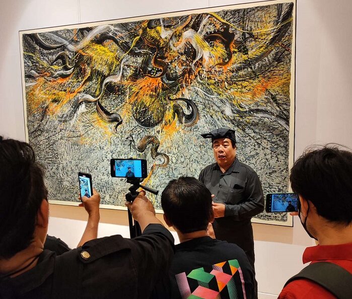 Gelar Pameran Tunggal Lukisan di Santrian Art Gallery, Begini Sosok Seniman Made Dolar Astawa