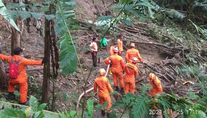 Enam Orang Menjadi Korban Longsor Desa Kedewatan Gianyar