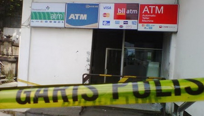 Pencuri Amatiran Rusak ATM BRI Denpasar
