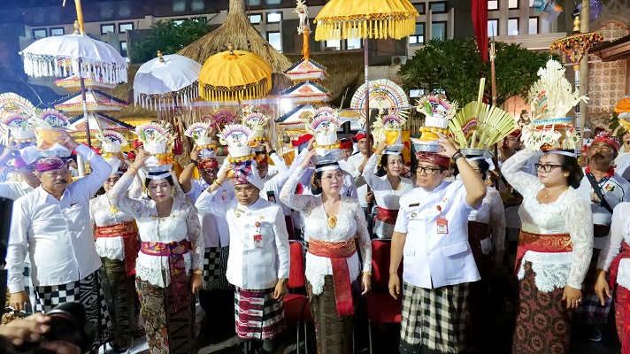 Berjalan Khidmat, Hujan Lebat Iringi Puncak Karya Agung Panca Wali Krama di Tabanan