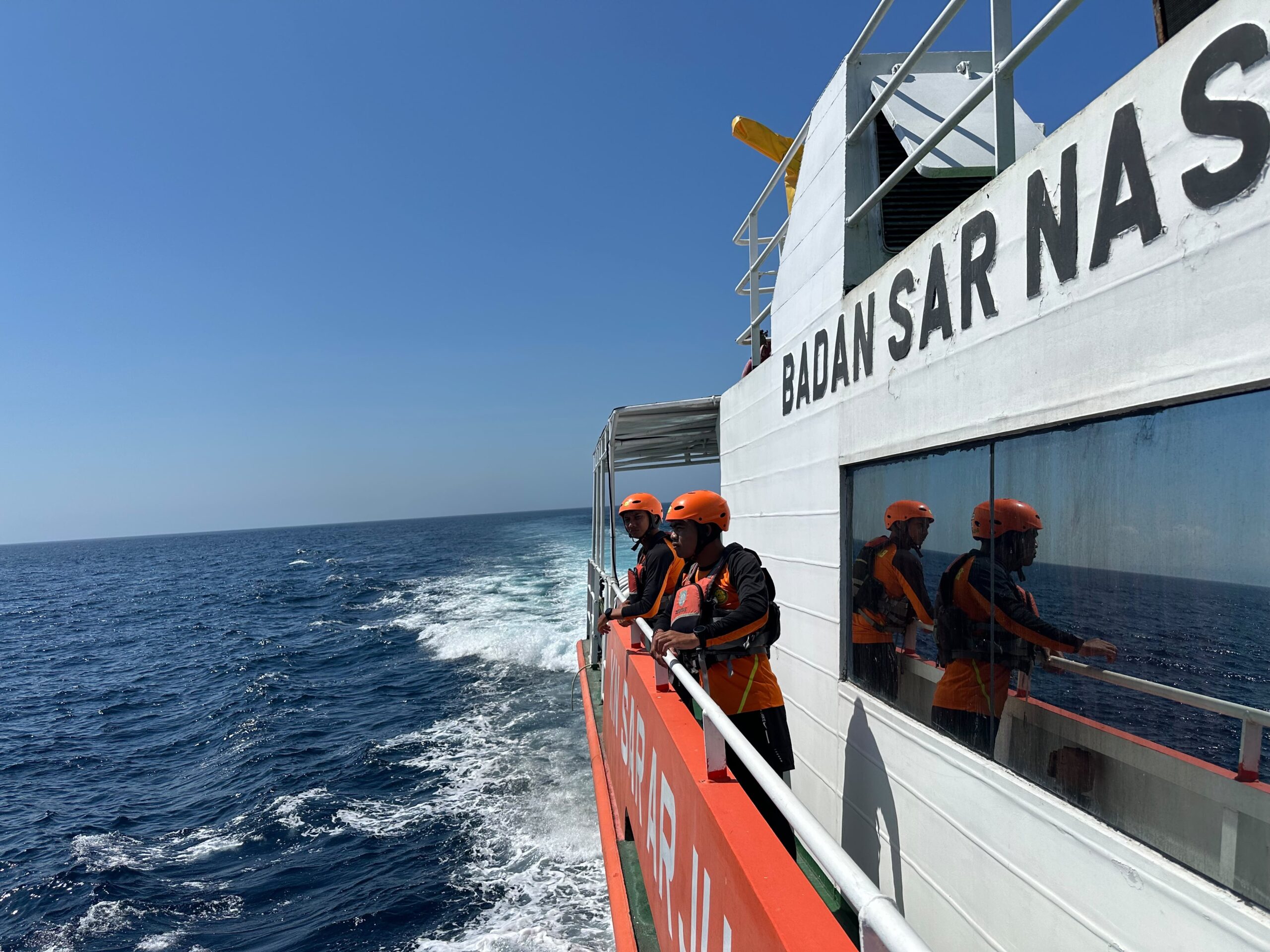 Tim SAR Gabungan Kerahkan Kapal dan Helikopter Cari Korban Speed Boat Hilang di Nusa Penida
