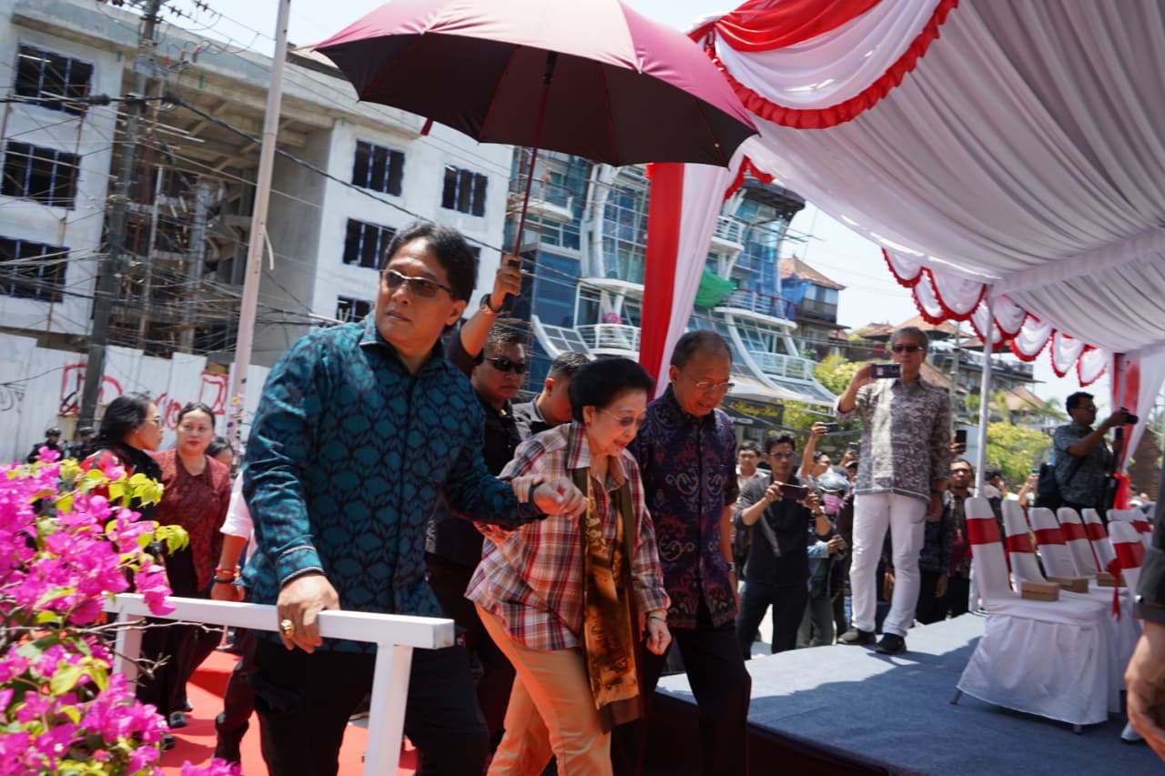 Garis Pantai Kuta Menyusut 1,9 Meter per Tahun, Megawati Peringatkan Bahaya Global Warming