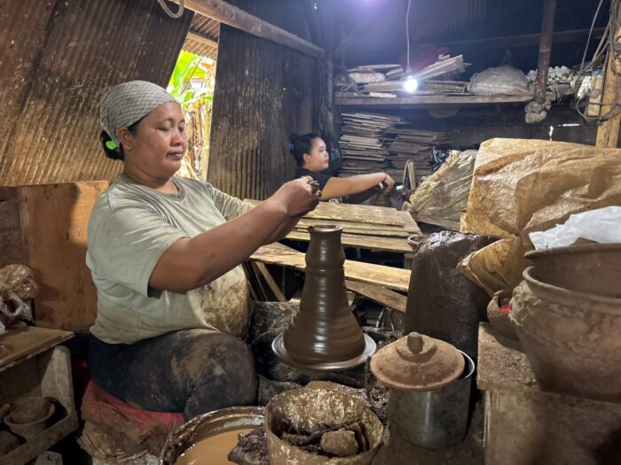 KUR BRI Perkuat Perajin Gerabah Tradisional Badung Jaga Warisan Budaya Bali
