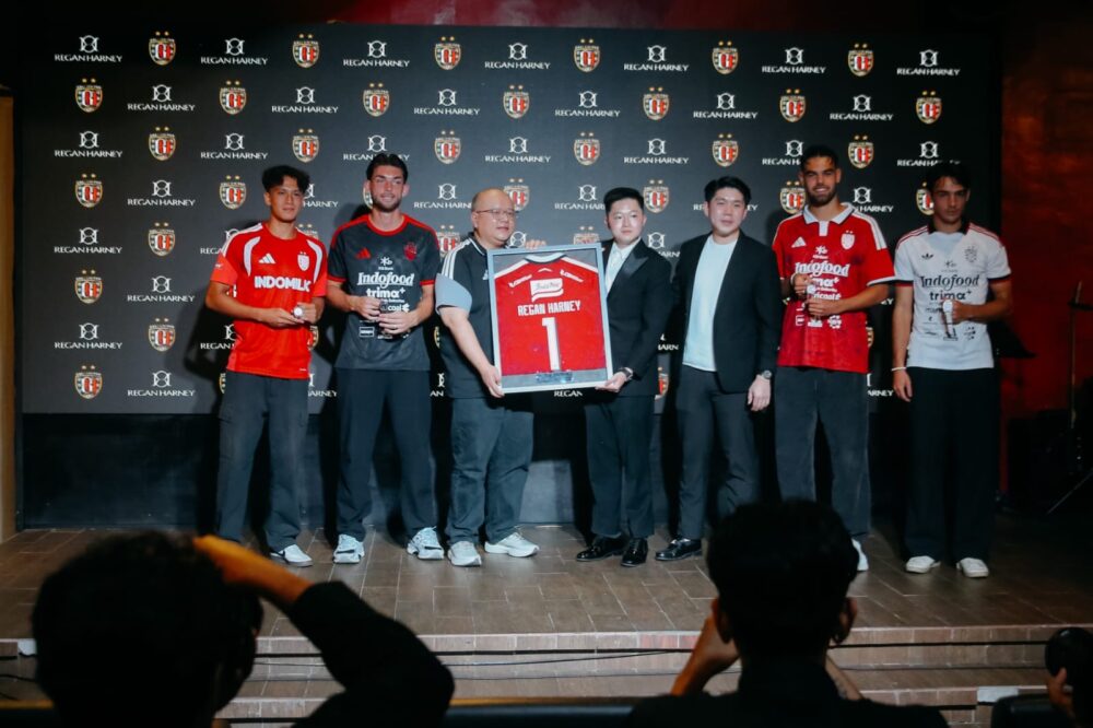 Regan Harney dan Bali United Rilis Jam Tangan Edisi Tridatu Pertama di Indonesia