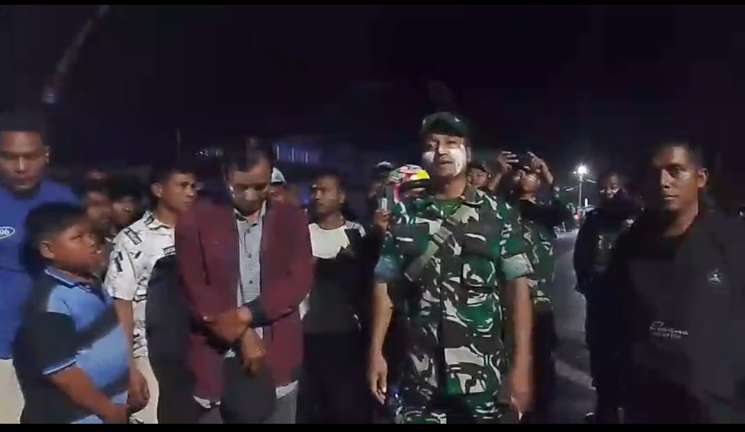 Sinergi TNI-Polri Redam Ketegangan Massa di Mapolres Sumba Barat