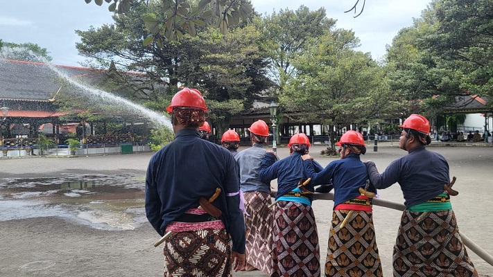 Demi Jaga Warisan Tak Ternilai, Abdi Dalem Keraton Yogyakarta Siaga Bencana Kebakaran
