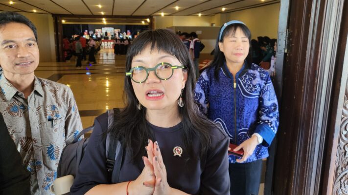 Wamen Diktisaintek: Penyerapan Kerja Vokasi Ungguli S1, Tembus 77 Persen
