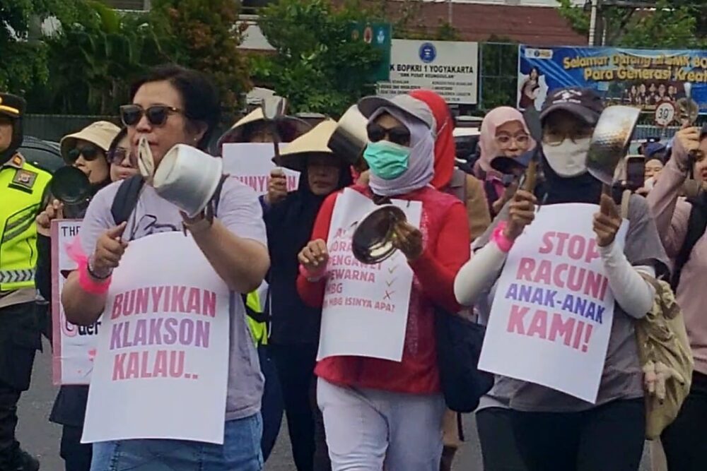 Darurat Panci Jogja: Suara Ibu Protes Program MBG yang Telah Telan 43 Ribu Korban