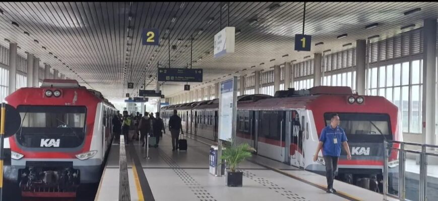 PT Railink Berlakukan Penyesuaian Jadwal dan Tarif Baru KA Bandara YIA: Tarif Mulai Rp10 Ribu dengan Operasional Lebih Pagi