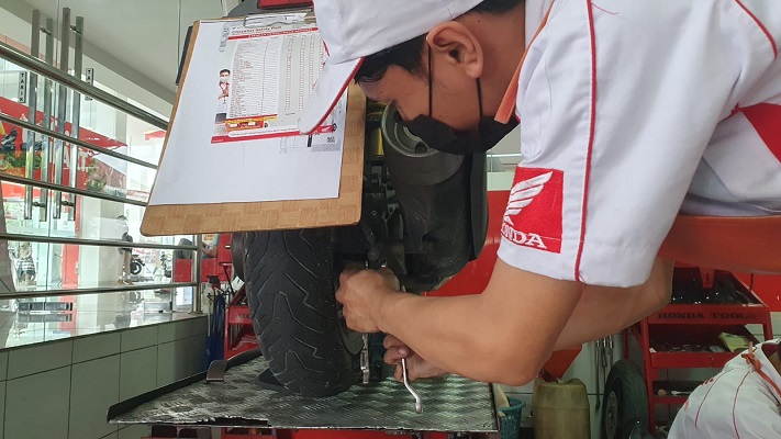 Pentingnya Perawatan Rem Sepeda Motor saat Memasuki Musim Hujan