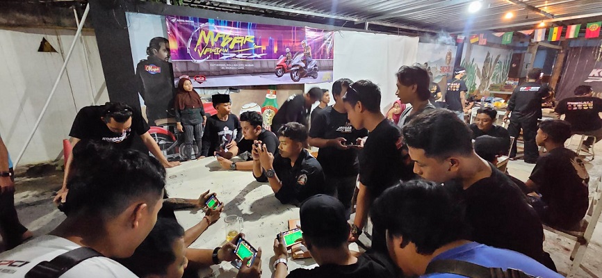 Keseruan Mabar Varian PCX Bersama Puluhan Bikers di Bali